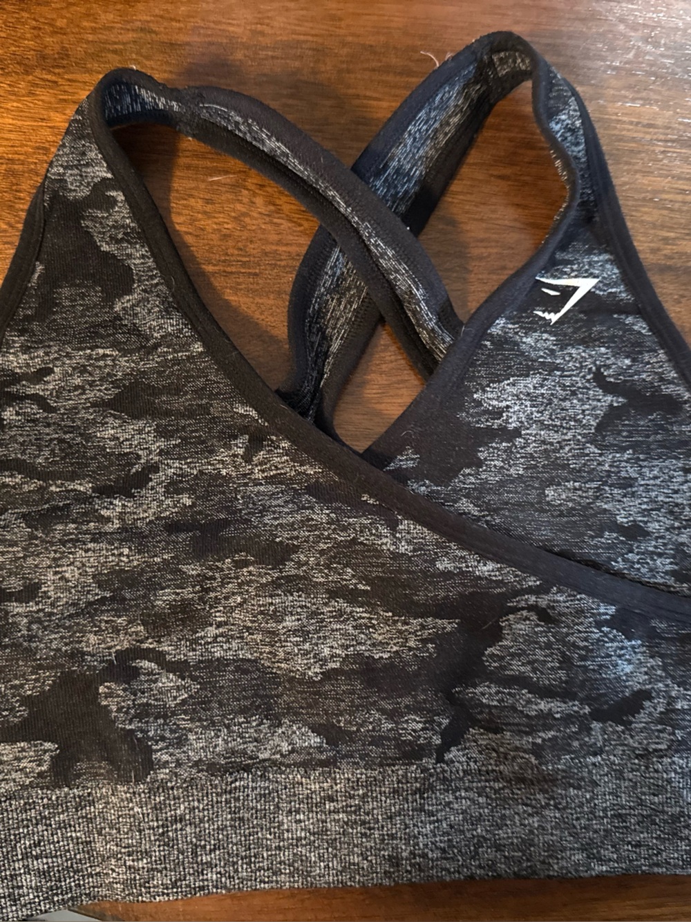 Gym shark Seamless Camouflage Sports Bra - Gray/Black- size Large